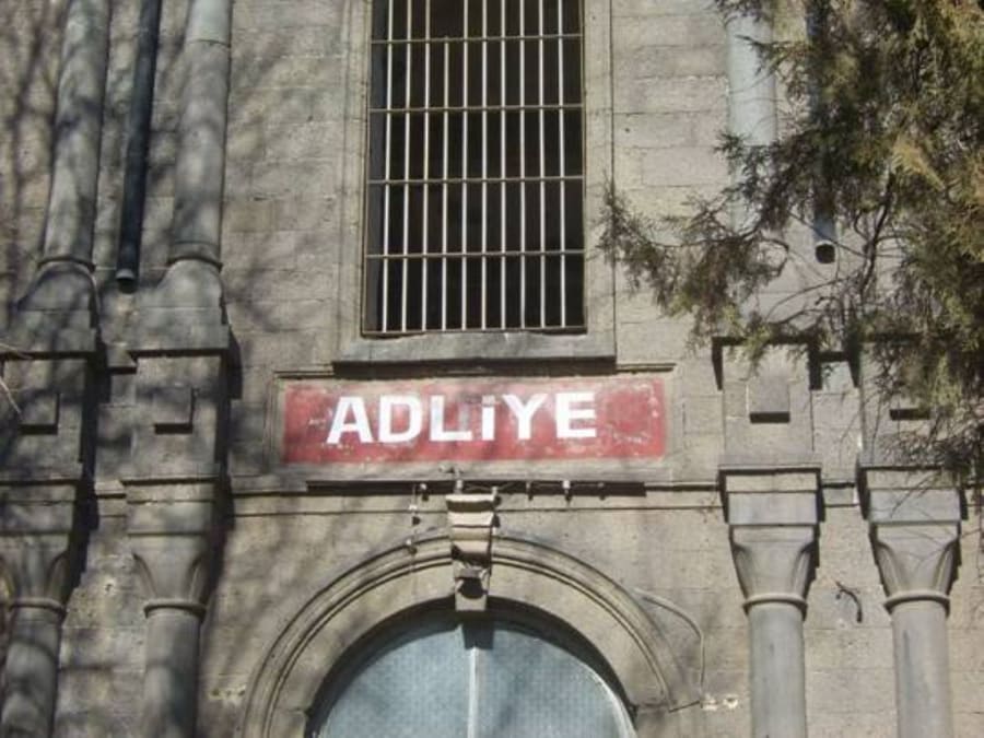 Rüyada Adliye görmek